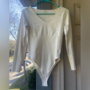 Cream V-Neck Long Sleeve Bodysuit